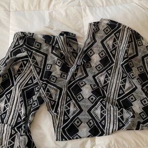 Geometric print extra long scarf